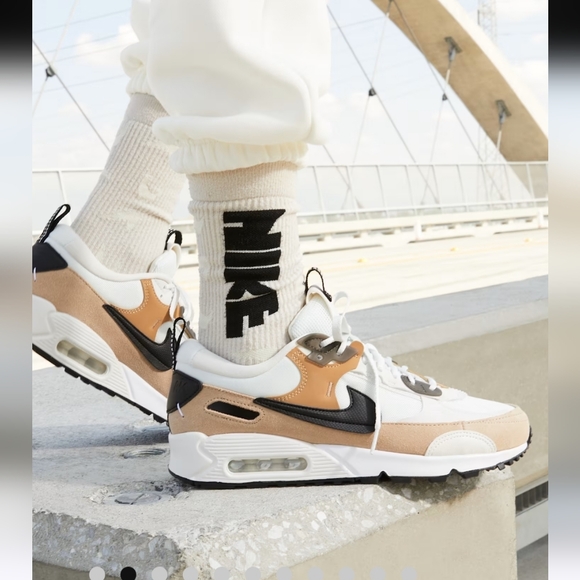Nike Air Max 90 Futura Women's Shoes - Picture 3 of 10